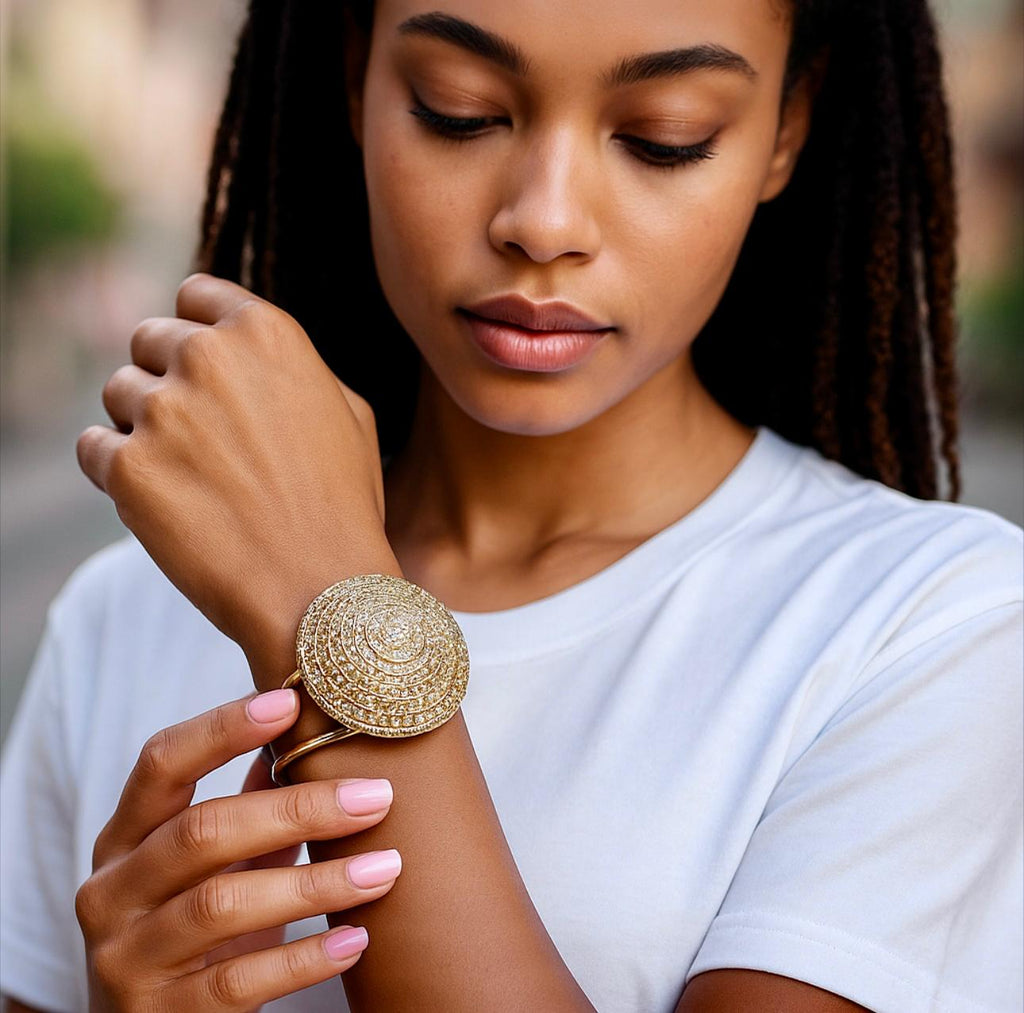 Snap on Silvertone bracelet with zirconia stone